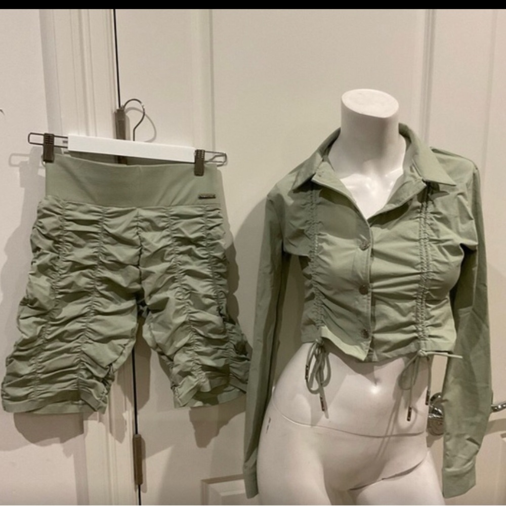 NWT MANIERE DE VOIR 2 PC SHORT SET SIZE SMALL